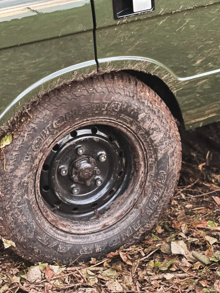 yokohama geolander G015 tyres under a range rover classic land rover delivered by 4x4 tyres