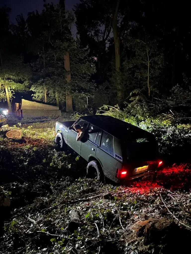 range rover classic stuck while offroading